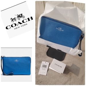 Coach Crossgrain Leather Wristlet